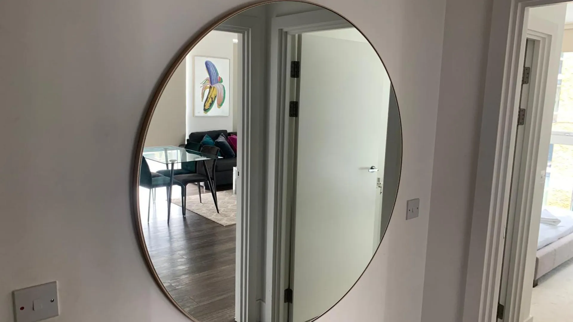 Grandeaur 2-Bedrooom Apartment In Royal Asenal With Riverview London 0*,