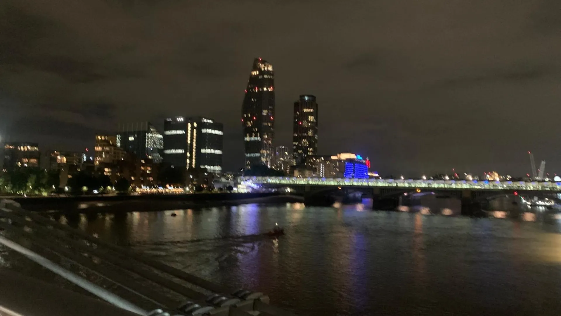 Grandeaur 2-Bedrooom Apartment In Royal Asenal With Riverview London