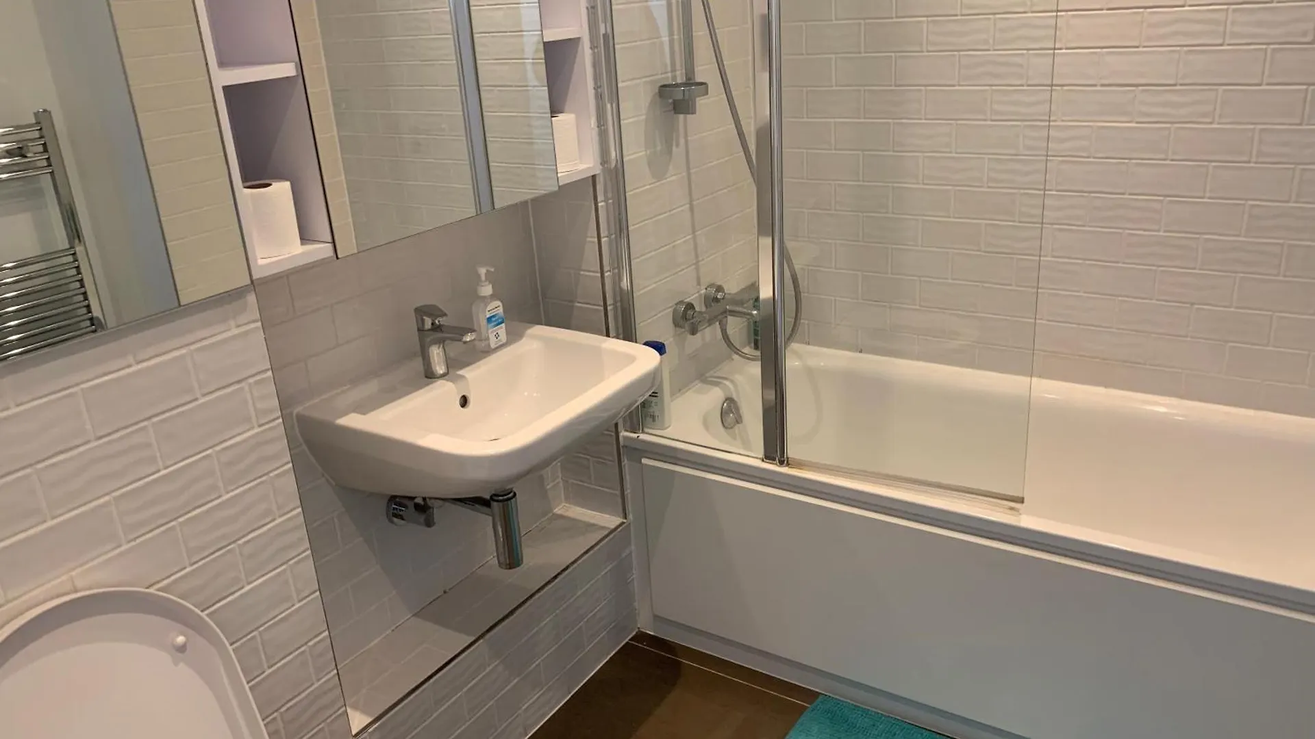 Grandeaur 2-Bedrooom Apartment In Royal Asenal With Riverview Londra 0*,  Regno Unito